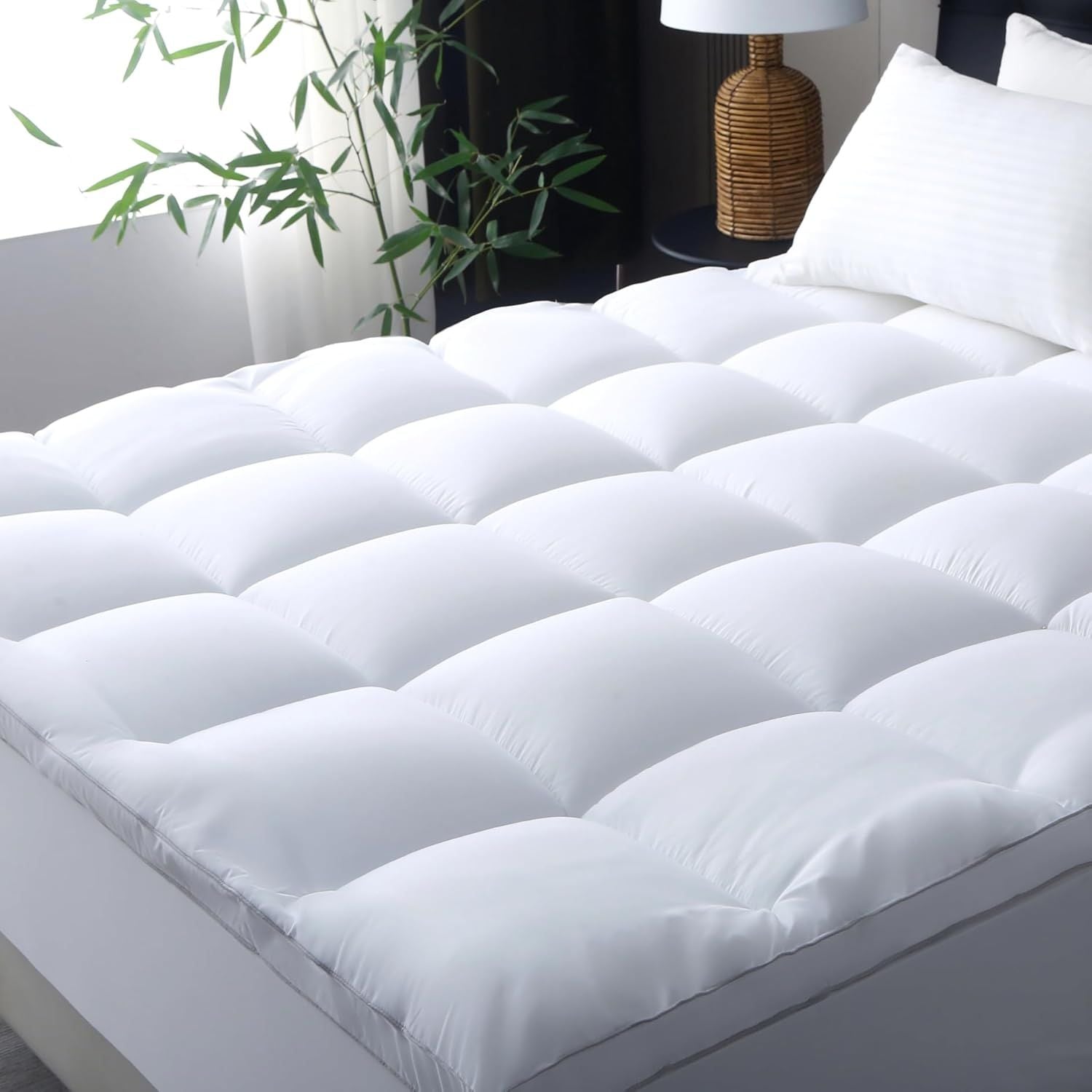 1000GSM Mattress Topper Viscose Derived from Bamboo, Thick Pillowtop Fitted Mattress Cover with 45cm Deep Skirt - Machine Washable Hypoallergenic(Single,white)